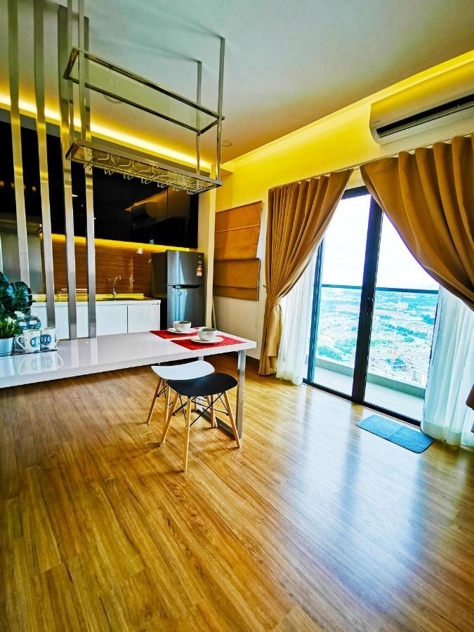 Simfoni Level 39 Superior Designer Studio With 100Mbps Wifi & Netflix Apartman Kampong Baharu Balakong Kültér fotó